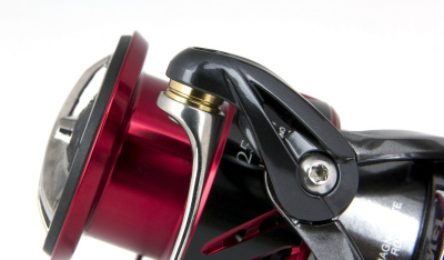 КАТУШКА "SHIMANO" STRADIC FM #C3000